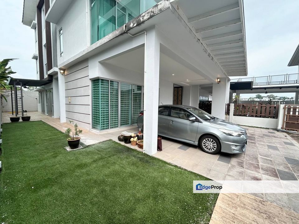 3 Storey Semi-D Villa 1080 Residence, Puncak Saujana Kajang, Selangor, Kajang