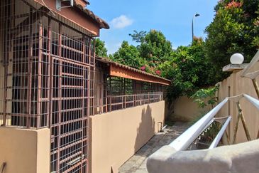 Bungalow Pinggiran Rahman Putra,Sg. Buloh