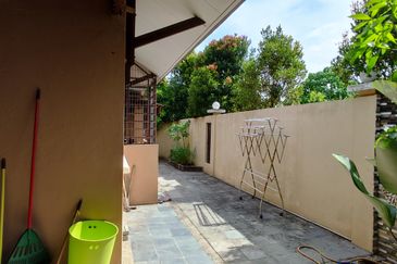 Bungalow Pinggiran Rahman Putra,Sg. Buloh