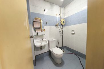 Jalan Uranus U5/128D