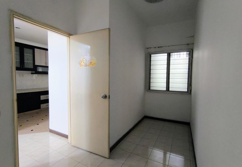 Jalan Uranus U5/128D