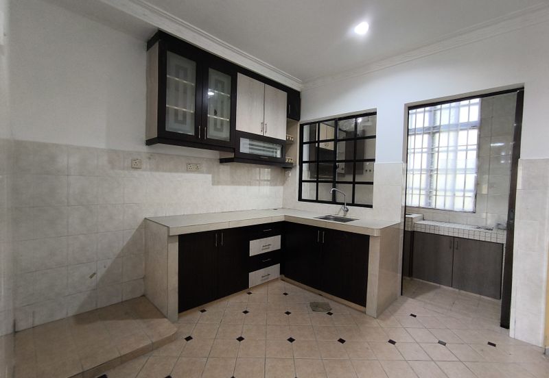 Jalan Uranus U5/128D