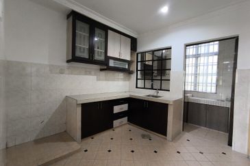 Jalan Uranus U5/128D