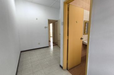 Jalan Uranus U5/128D