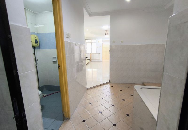 Jalan Uranus U5/128D