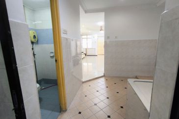 Jalan Uranus U5/128D