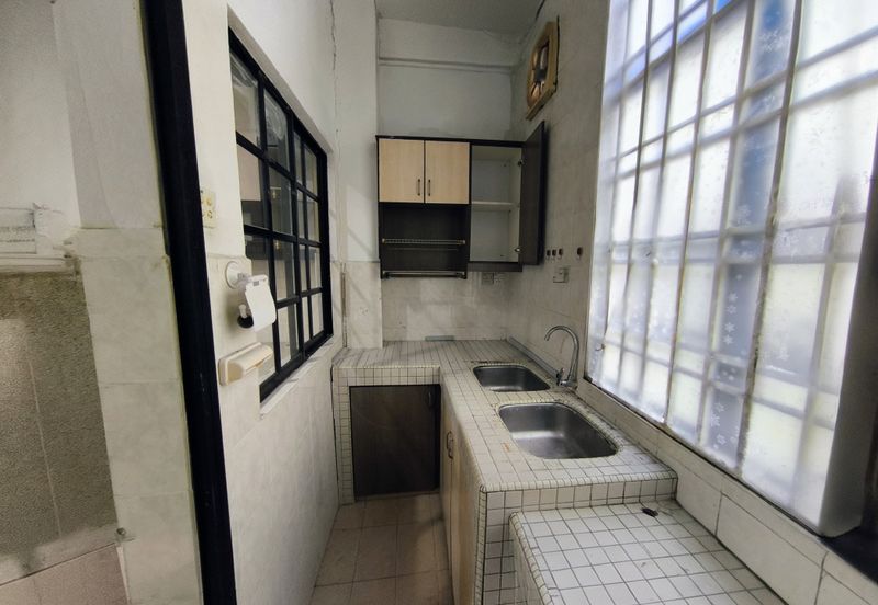 Jalan Uranus U5/128D