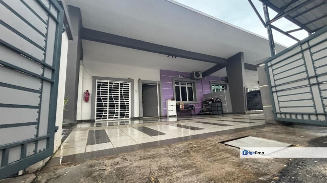 Semi-D for Sale @ Taman Srikandi, Telok Panglima Garang

, Selangor, Telok Panglima Garang