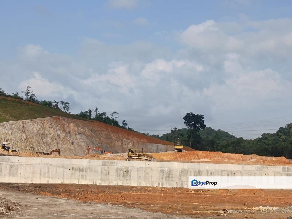Rawang Bukt Beruntung Freehold Industrial Land For Sale , Selangor, Rawang