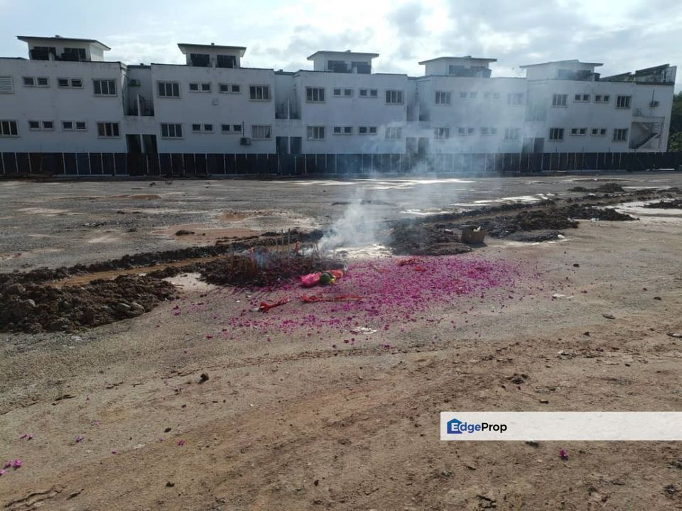 Rawang Bukt Beruntung Freehold Industrial Land For Sale , Selangor, Rawang