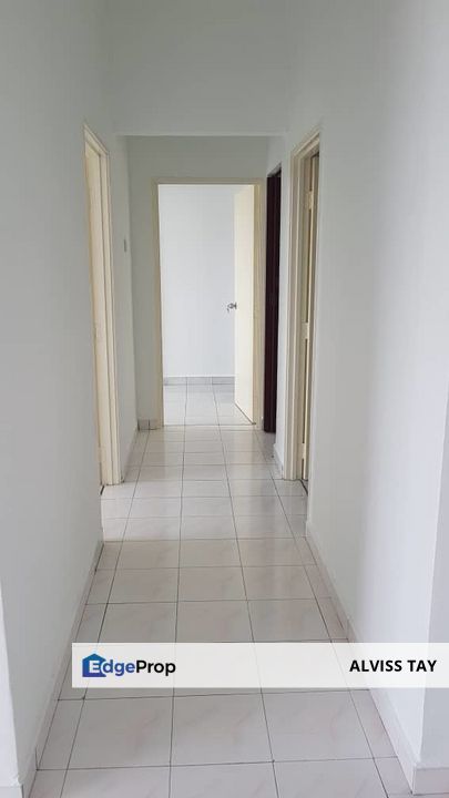 Ria 2 Apartment / Renovation Unit / Full Tiles, Johor, Masai