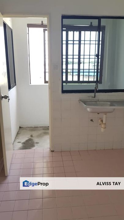 Ria 2 Apartment / Renovation Unit / Full Tiles, Johor, Masai