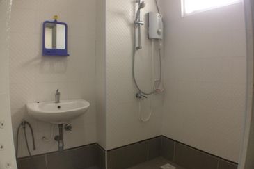 Seasons Luxury Apartments @ Amara Larkin