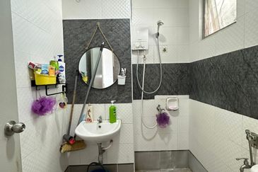 Seasons Luxury Apartments @ Amara Larkin