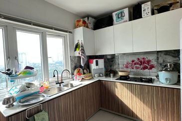 Seasons Luxury Apartments @ Amara Larkin