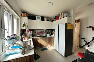 Seasons Luxury Apartments @ Amara Larkin