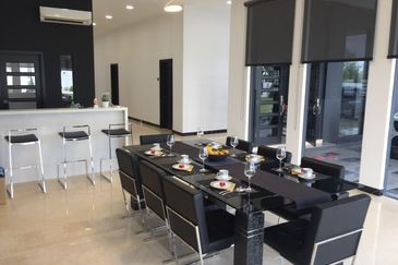 The Country Residency, Seri Alam /  Jalan Rimba X , Bandar Seri Alam  /  Double Storey Bungalow House 