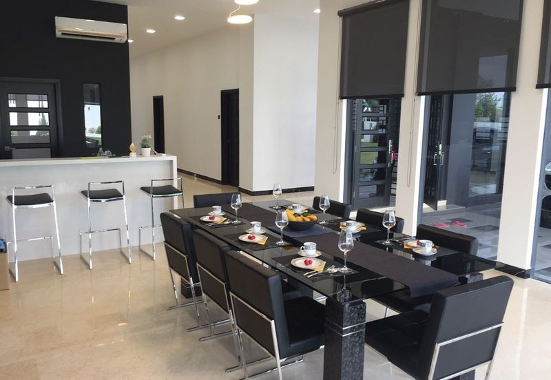 The Country Residency, Seri Alam /  Jalan Rimba X , Bandar Seri Alam  /  Double Storey Bungalow House 