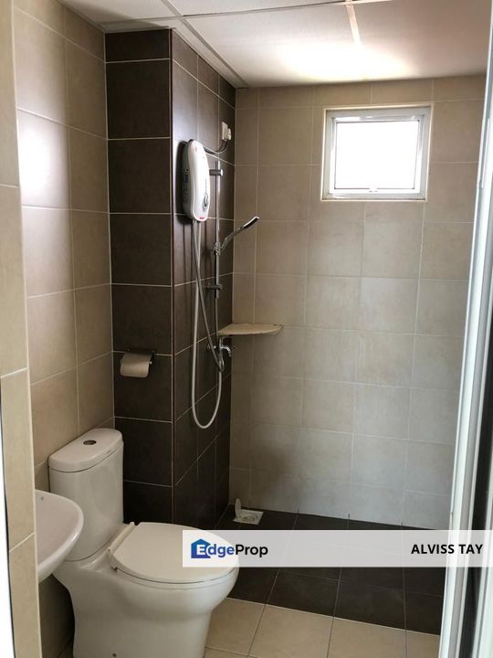 Golden Sands  金沙公寓 / 2 Bedroom / Facing straits view / For Sale, Johor, Johor Bahru