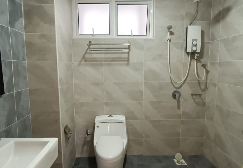 The Pinnacles (Pinnacle Tower)