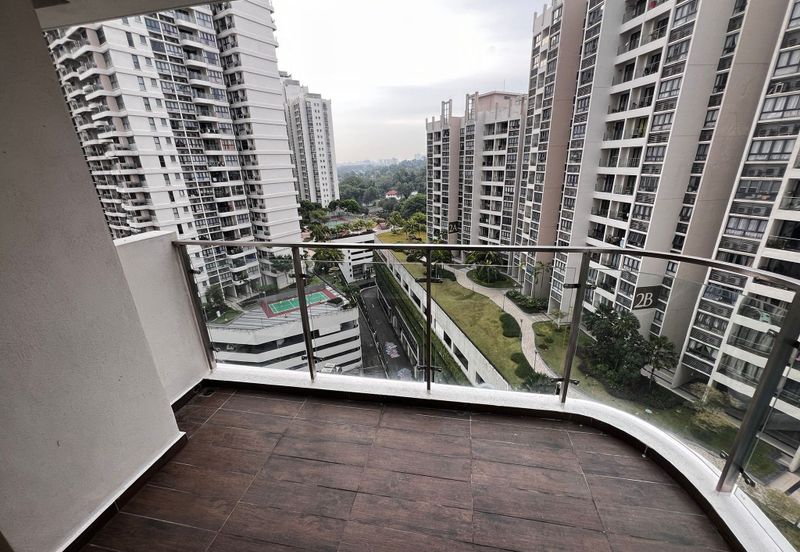 Baypoint @ Country Garden Danga Bay