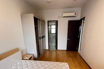 Baypoint @ Country Garden Danga Bay