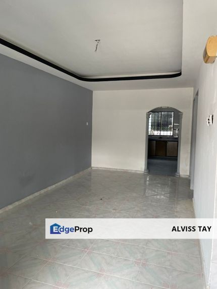  Jalan Perubatan 40, Taman Universiti, Skudai  / Single Storey Low Cost / Fully Renovated with kitchen Fully Extended , Johor, Skudai