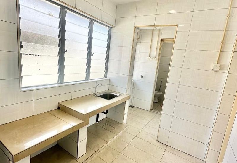 Flat Taman Ungku Tun Aminah