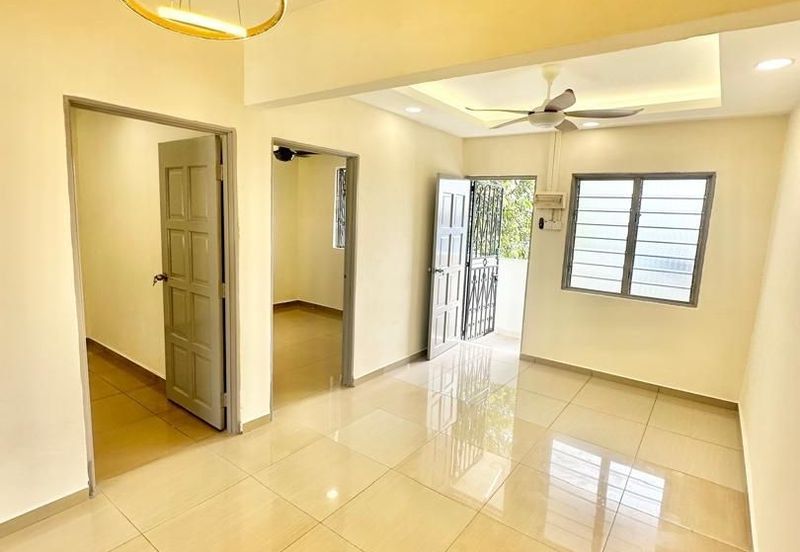 Flat Taman Ungku Tun Aminah