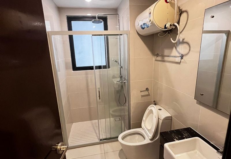 Baypoint @ Country Garden Danga Bay