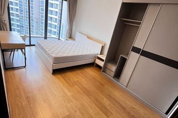 Baypoint @ Country Garden Danga Bay