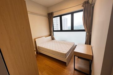 Baypoint @ Country Garden Danga Bay