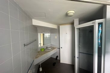 The Straits View, Bandar Baru Permas Jaya