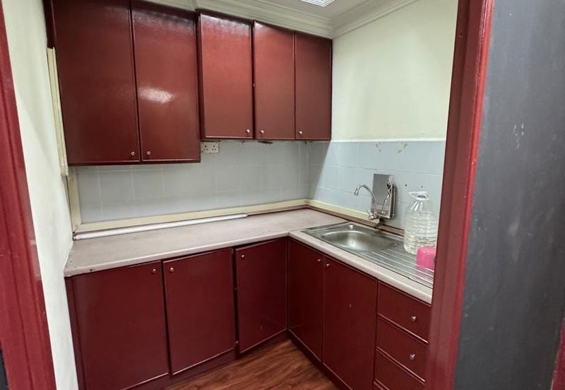 💯 Taman Bukit Kaze @ Ulu Tiram / Double Storey Corner Lot / For Rent 💯 💥💥 新区周围都是住宅区，合適开mini market 💥💥