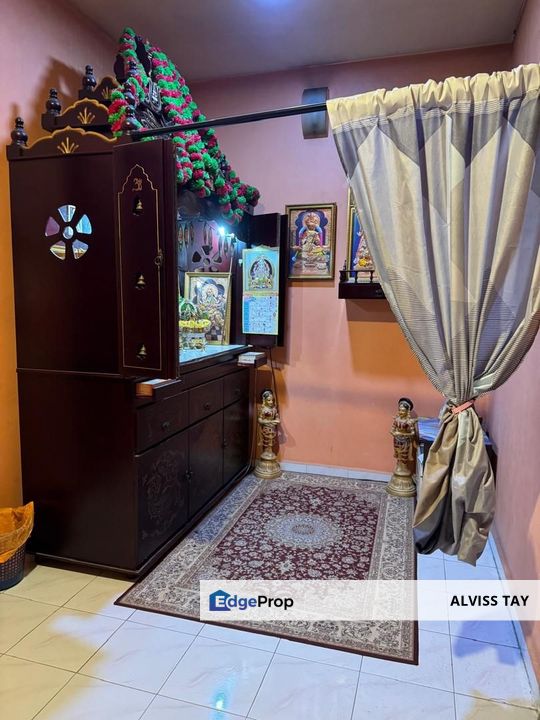  Taman Gaya / Double Storey / 5 Bedroom / For Sale , Johor, Ulu Tiram