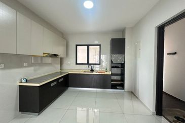 Royal Strand @ Country Garden Danga Bay