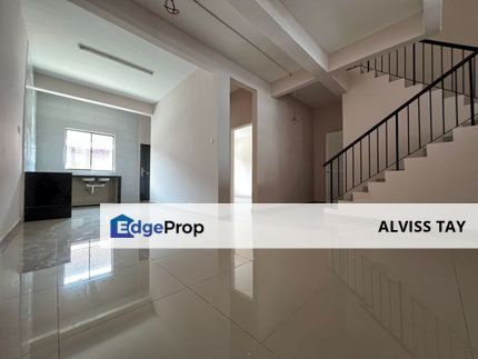 Taman Bukit Jaya / Ulu Tiram/ 1.5 Storey / For Sale , Johor, Ulu Tiram