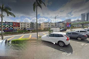 Jalan Harimau Tarum, Taman Century / Double storey shop lot 