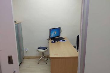 Jalan Harimau Tarum, Taman Century / Double storey shop lot 