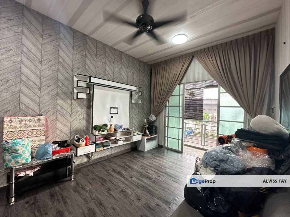 D'Larkin Residence ( Delima Larkin ) / Low Floor / Big Size / Kitchen Extended / For Sale , Johor, Johor Bahru