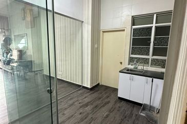 D'Larkin Residence (Delima Larkin)