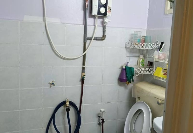 Sri Lanang Flat (Rumah Pangsa Sri Lanang)