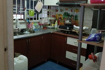 Sri Lanang Flat (Rumah Pangsa Sri Lanang)