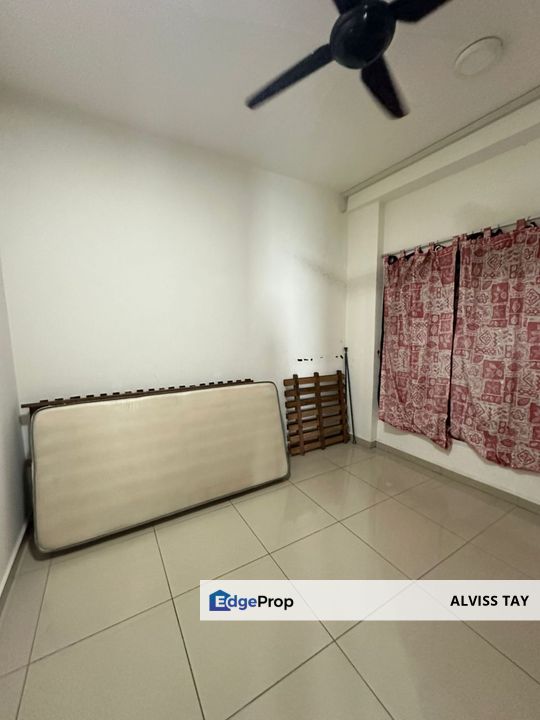  Season Luxury Apartment @ Larkin /  2 Bedroom / Partially Furnished / For Sale , Johor, Johor Bahru