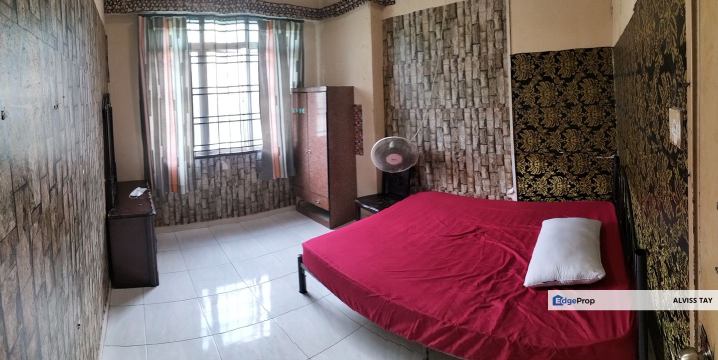  Sri Akasia Apartment @ Tampoi Indah  / 6 Bedroom / For Sale , Johor, Tampoi