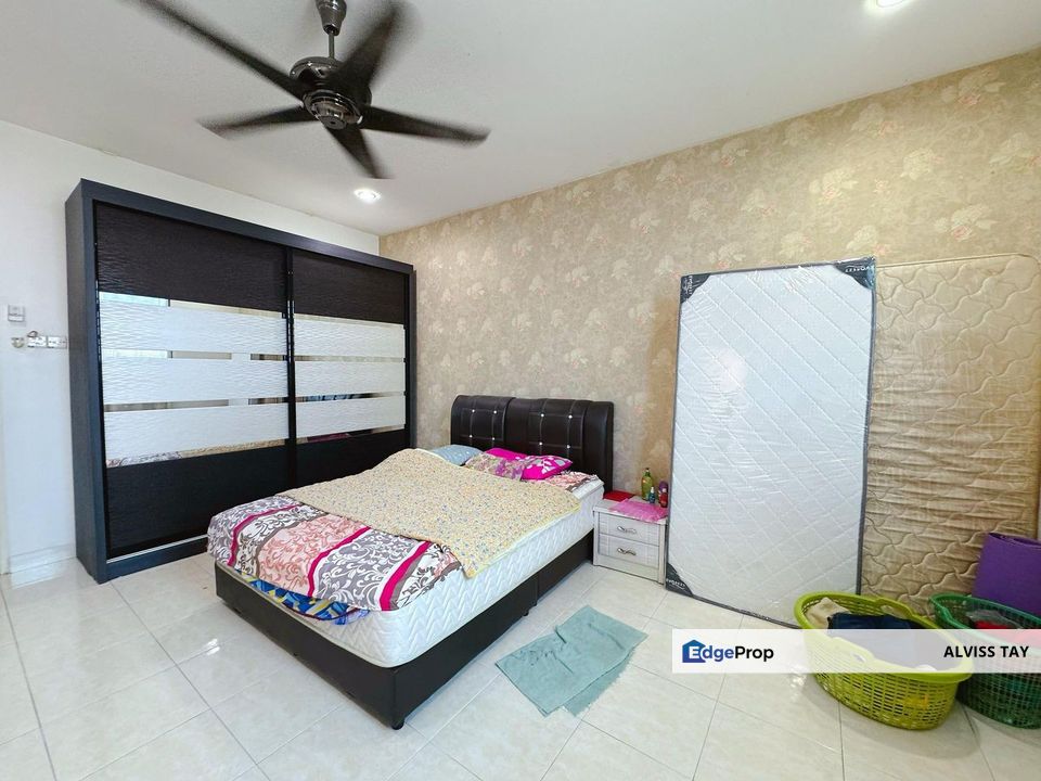 Taman Bestari Indah @ Ulu Tiram / Double Storey /  Extended Kitchen, Table Top, Well Maintenance Condition, Johor, Ulu Tiram