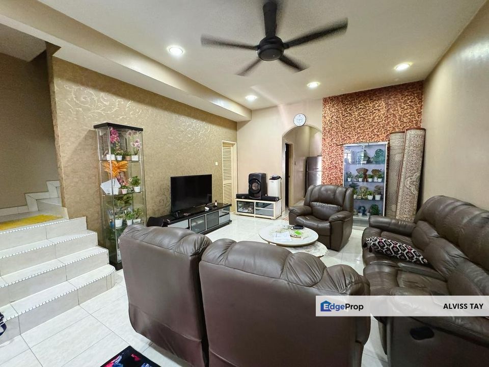 Taman Bestari Indah @ Ulu Tiram / Double Storey /  Extended Kitchen, Table Top, Well Maintenance Condition, Johor, Ulu Tiram