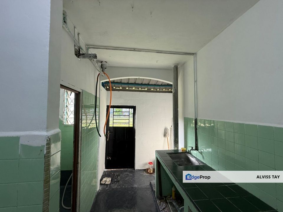  Cempaka Flat @ Tampoi / Ground Floor / Low Cost Flat / For Sale , Johor, Johor Bahru