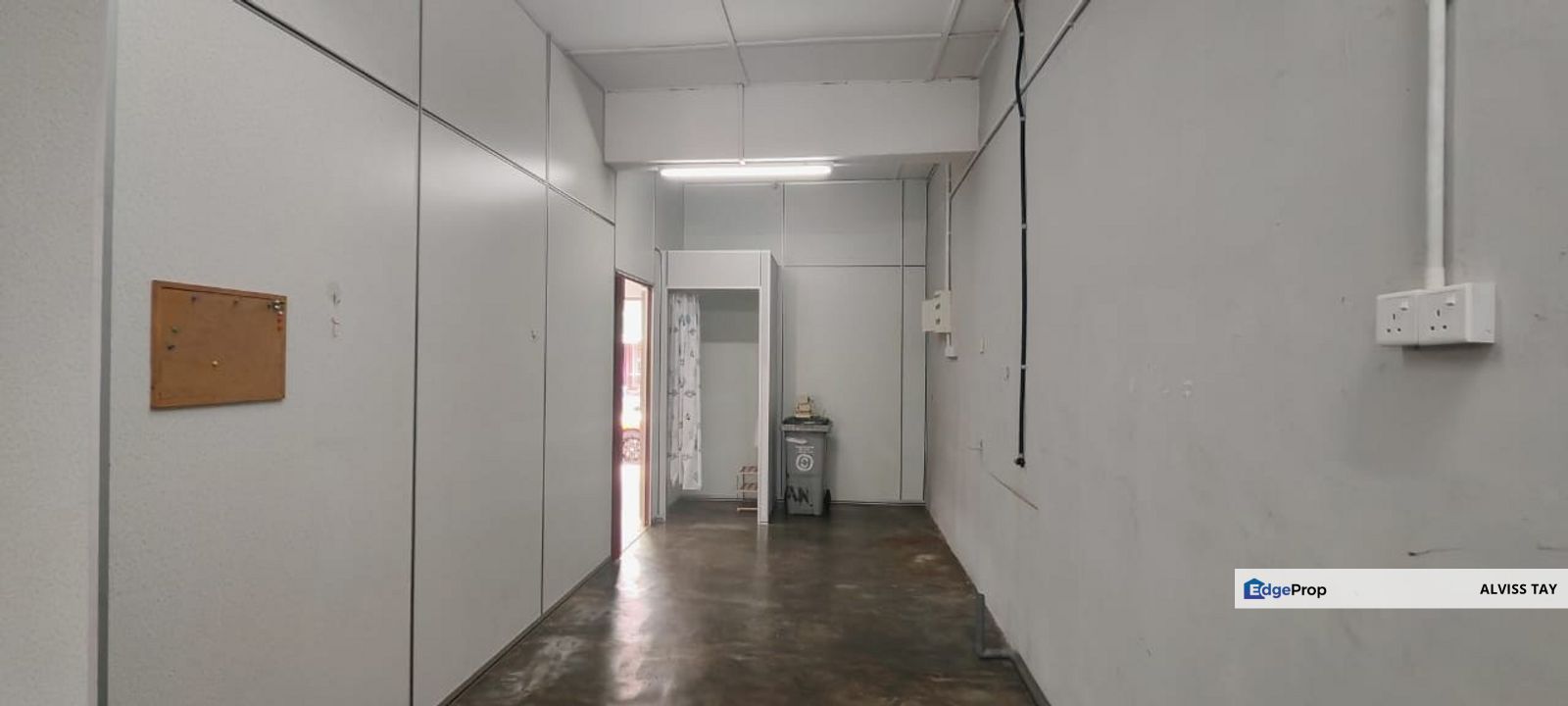 Jalan Intan 2/X Taman Intan 86000 Kluang / Single Storey Shop Lot, Johor, Kluang