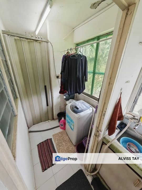  Ungku Tun Aminah / Skudai / Low Cost Flat / Renovation / For Sale , Johor, Johor Bahru